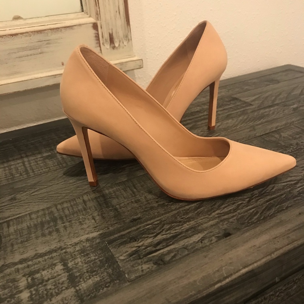 Schutz Lou Pumps in Honey Beige - size 9
